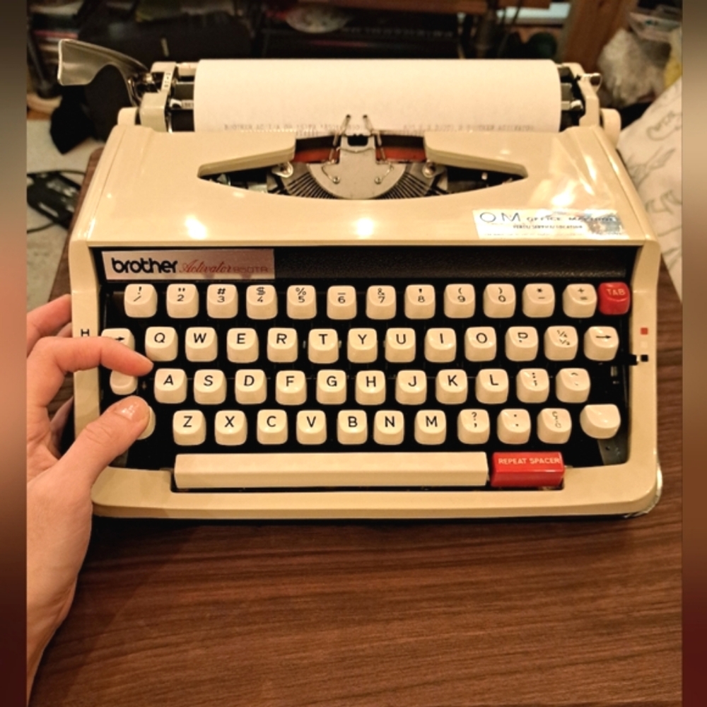Portable Typewriter, Brother Activator 850TR with a case, in original box!